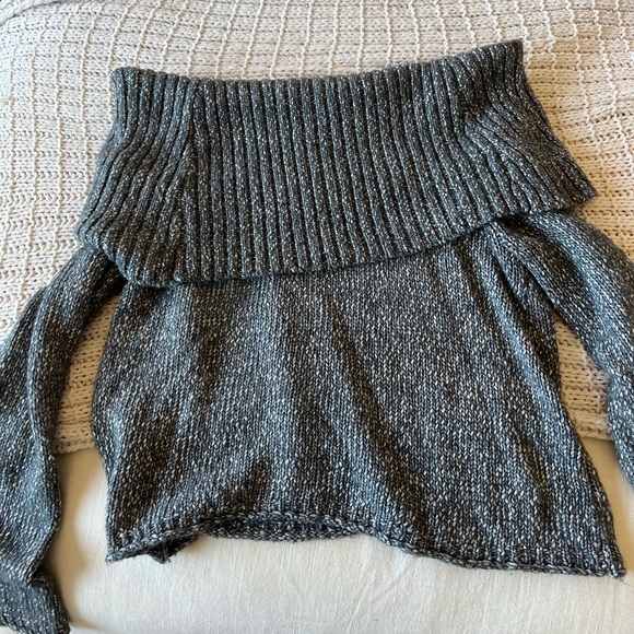 Off The Shoulder Knit Sweater - Picture 2 of 4